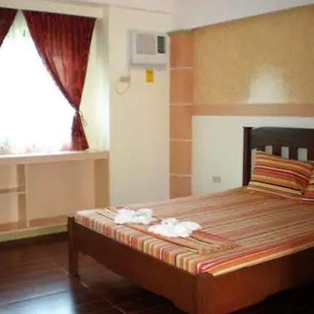 Apartelle De Francesca Puerto Galera Esterno foto