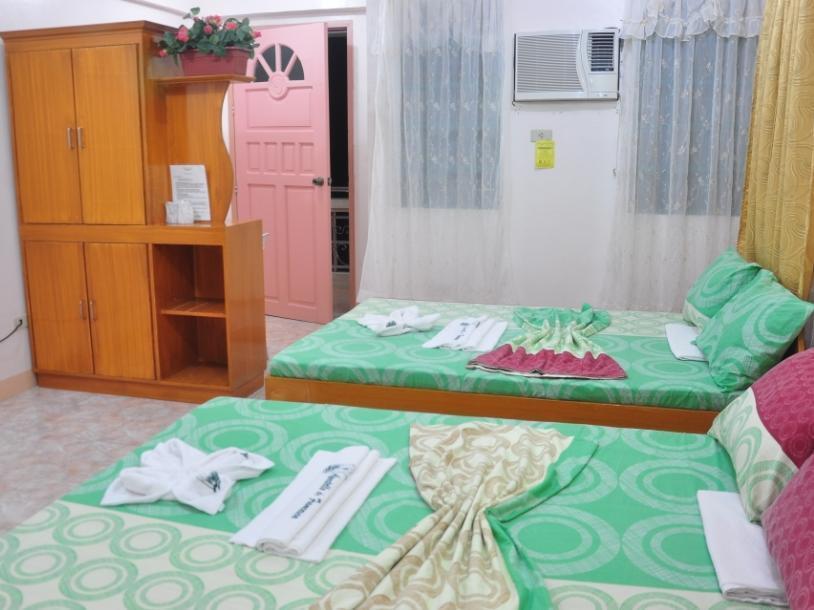 Apartelle De Francesca Puerto Galera Esterno foto
